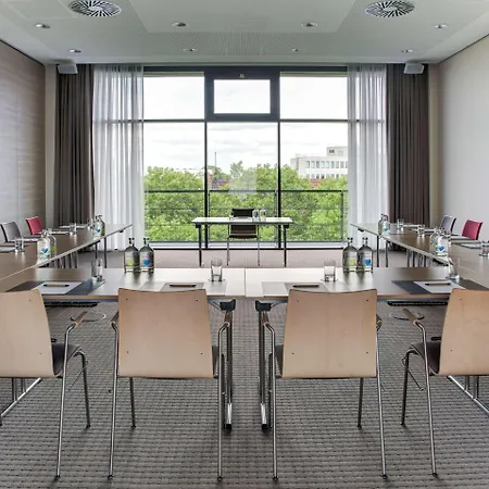 Intercityhotel Szálloda 4*